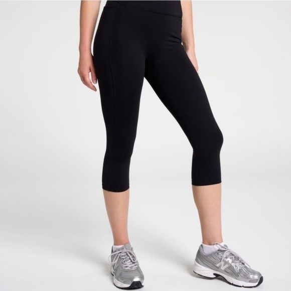 CALIA by Carrie Underwood Pants - CALIA by Carrie Underwood PowerMove High Rise Knee Crop Leggings XS NEW Black
